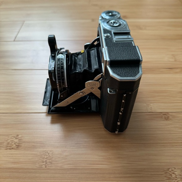 MOVING SALE 🚚 VGC ZEISS IKON Super Ikonta 532/16 Tessar f/2.8 80mm W/ Case - Picture 12 of 14